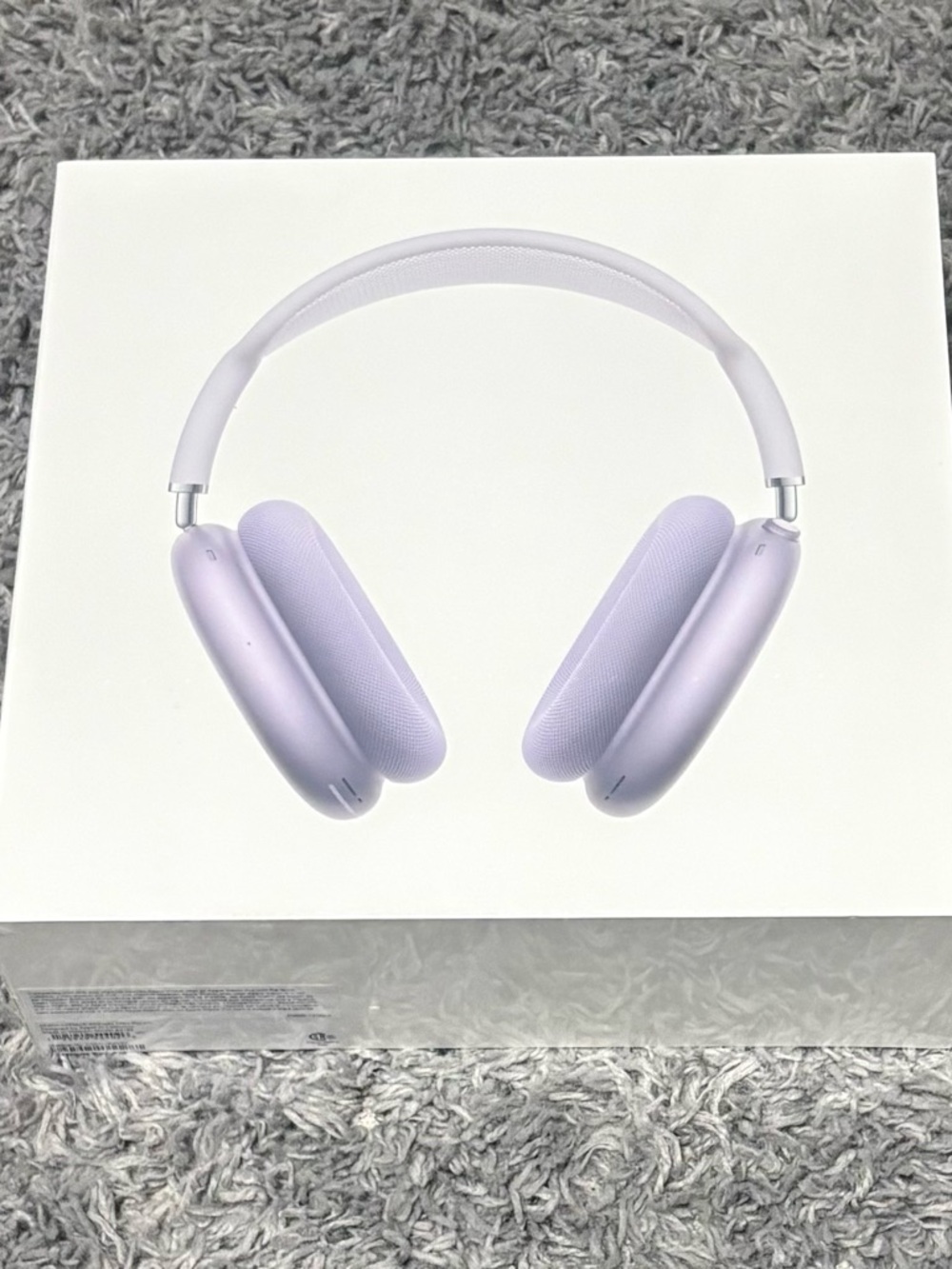 AirPod Max Over-Ear Wireless Headphones in Lavender